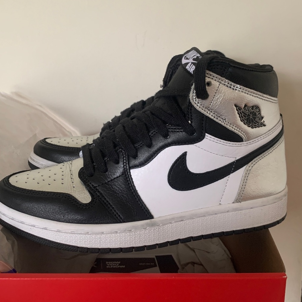 Women Air Jordan 1 Retro high Silver Toe size 6.5